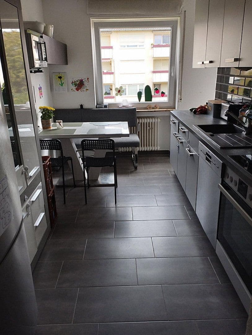 Predaj bytu 3-izbový 85 m², Esslingen am Neckar, Bádensko-Wurttembersko Predaj bytu 3-izbový 85 m², Esslingen am Neckar, Bádensko-Wurttembersko