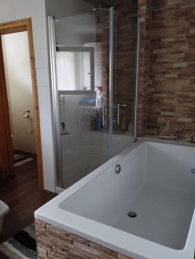 Predaj bytu 3-izbový 85 m², Esslingen am Neckar, Bádensko-Wurttembersko Predaj bytu 3-izbový 85 m², Esslingen am Neckar, Bádensko-Wurttembersko