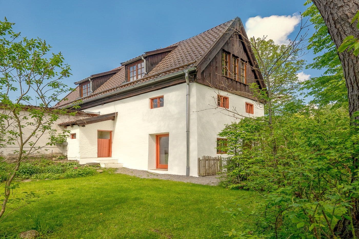 Predaj domu 130 m², pozemok 2.678 m², Manthalstr. 2, Berg, Bavorsko Predaj domu 130 m², pozemok 2.678 m², Manthalstr. 2, Berg, Bavorsko
