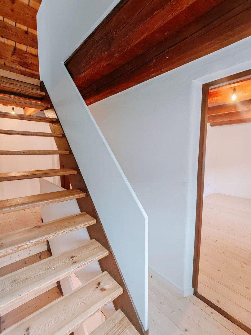 Prenájom domu 130 m², pozemok 2.678 m², Manthalstr. 2, Berg, Bavorsko Prenájom domu 130 m², pozemok 2.678 m², Manthalstr. 2, Berg, Bavorsko