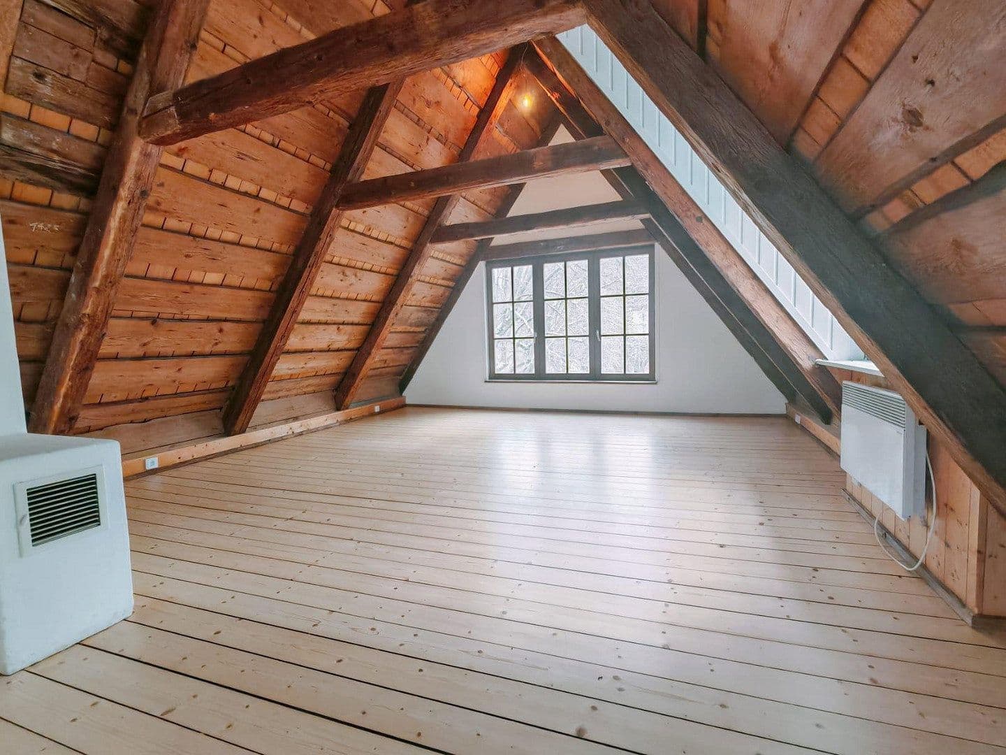 Prenájom domu 130 m², pozemok 2.678 m², Manthalstr. 2, Berg, Bavorsko Prenájom domu 130 m², pozemok 2.678 m², Manthalstr. 2, Berg, Bavorsko