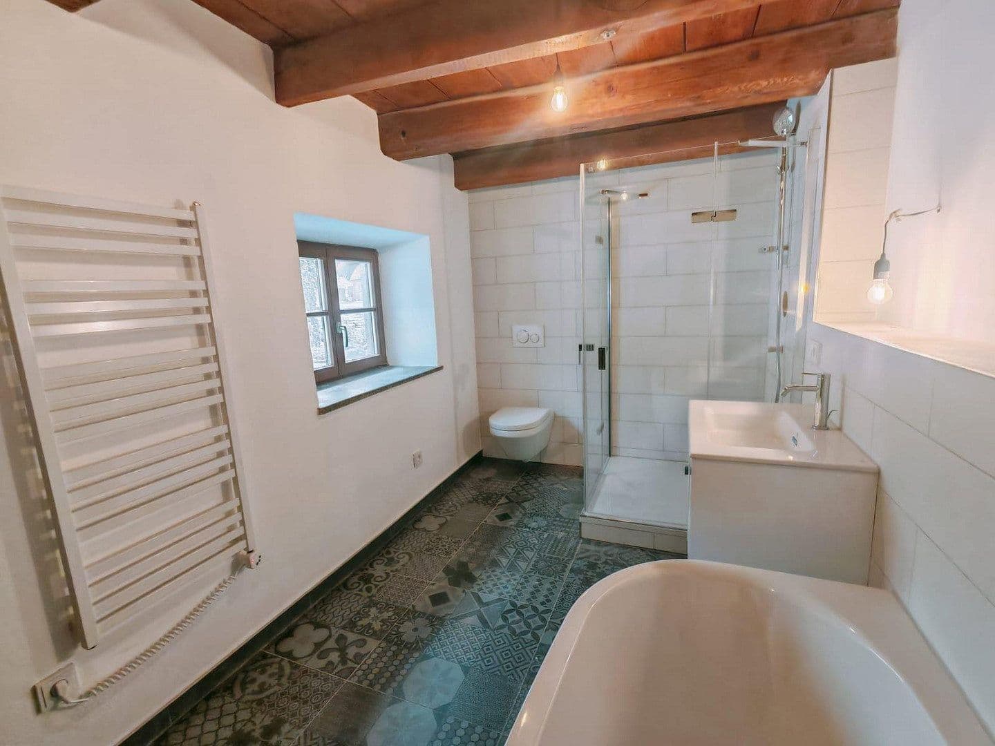 Prenájom domu 130 m², pozemok 2.678 m², Manthalstr. 2, Berg, Bavorsko Prenájom domu 130 m², pozemok 2.678 m², Manthalstr. 2, Berg, Bavorsko