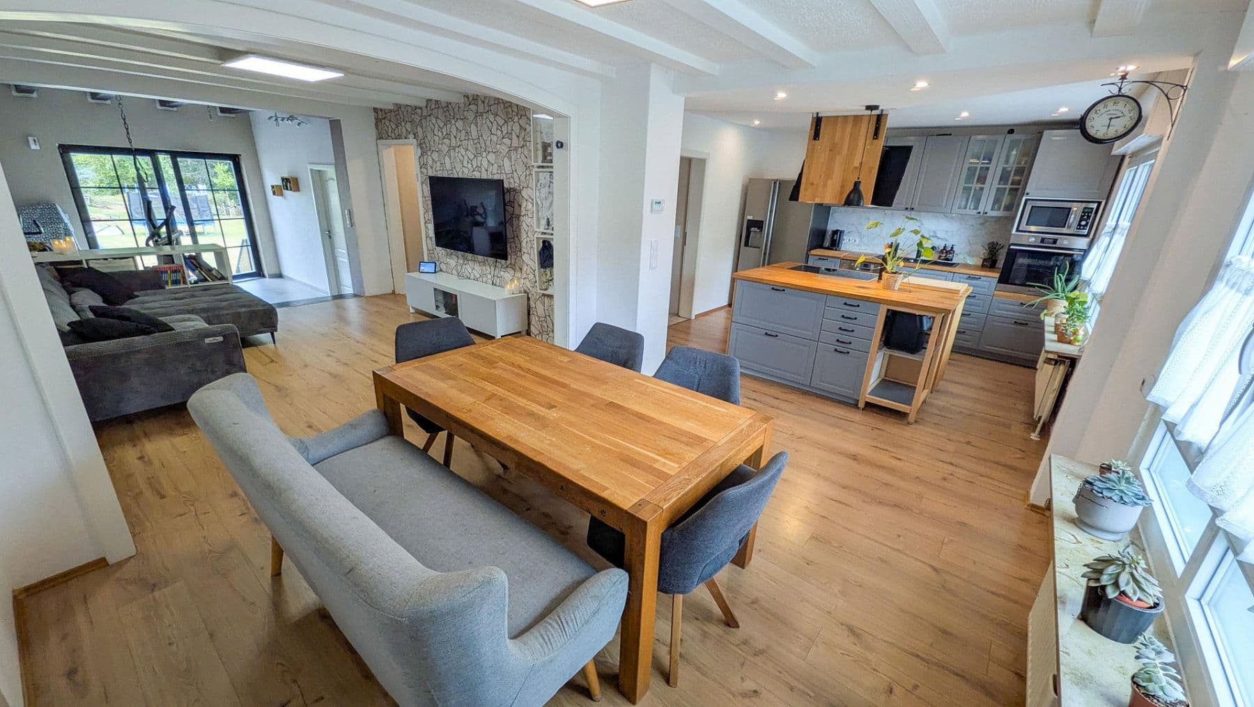 Predaj domu 144 m², pozemok 1.416 m², Hennef (Sieg), Severné Porýnie - Westfálsko Predaj domu 144 m², pozemok 1.416 m², Hennef (Sieg), Severné Porýnie - Westfálsko