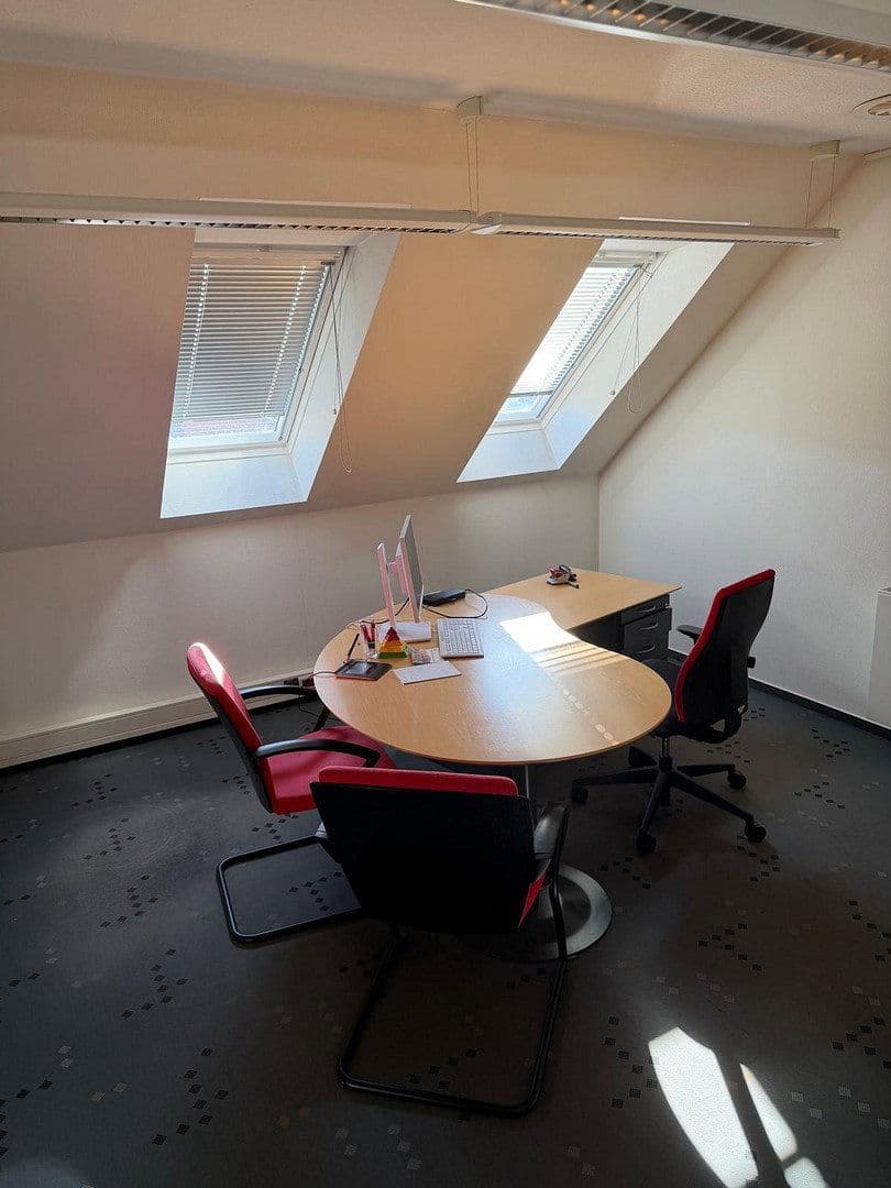 Prenájom kancelárie 188 m², Hauptstraße 66, Jesteburg, Dolné Sasko Prenájom kancelárie 188 m², Hauptstraße 66, Jesteburg, Dolné Sasko