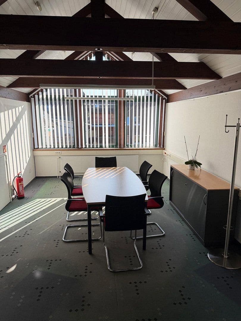 Prenájom kancelárie 188 m², Hauptstraße 66, Jesteburg, Dolné Sasko Prenájom kancelárie 188 m², Hauptstraße 66, Jesteburg, Dolné Sasko