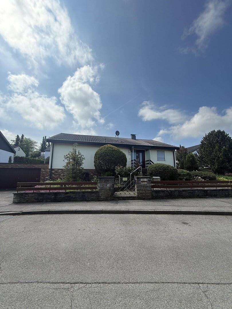 Predaj domu 106 m², pozemok 1.095 m², Mörikestraße 14, Eberdingen, Bádensko-Wurttembersko Predaj domu 106 m², pozemok 1.095 m², Mörikestraße 14, Eberdingen, Bádensko-Wurttembersko