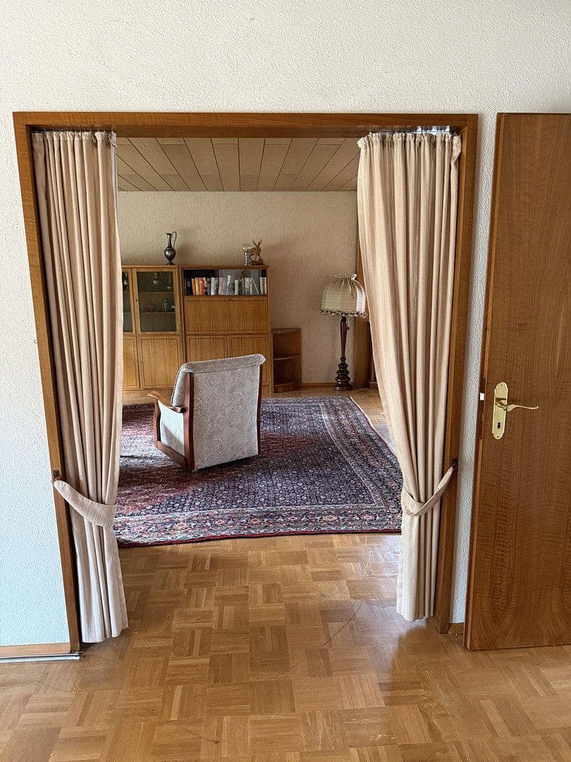 Predaj domu 106 m², pozemok 1.095 m², Mörikestraße 14, Eberdingen, Bádensko-Wurttembersko Predaj domu 106 m², pozemok 1.095 m², Mörikestraße 14, Eberdingen, Bádensko-Wurttembersko