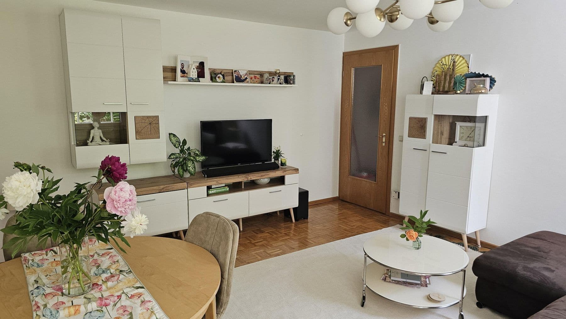 Prenájom bytu 3-izbový 87 m², München, Bavorsko Prenájom bytu 3-izbový 87 m², München, Bavorsko