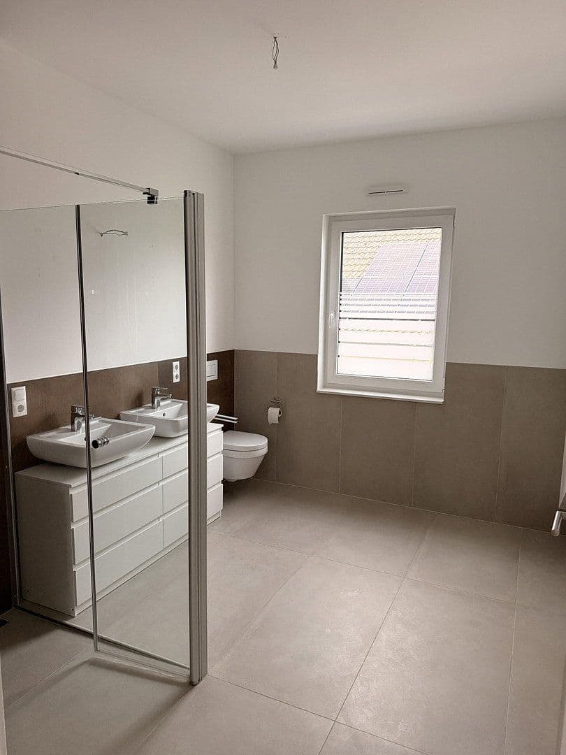 Prenájom bytu 2-izbový 73 m², Hümmerich, Porýnie-Falcko Prenájom bytu 2-izbový 73 m², Hümmerich, Porýnie-Falcko