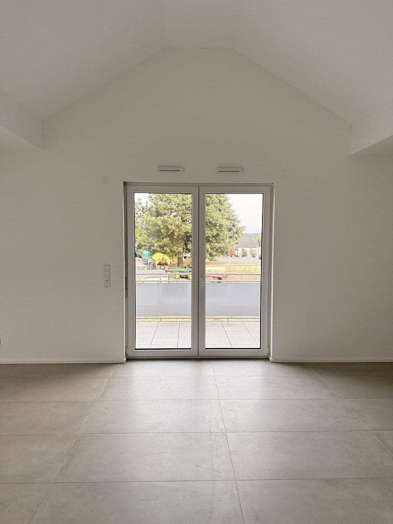 Prenájom bytu 2-izbový 73 m², Hümmerich, Porýnie-Falcko Prenájom bytu 2-izbový 73 m², Hümmerich, Porýnie-Falcko
