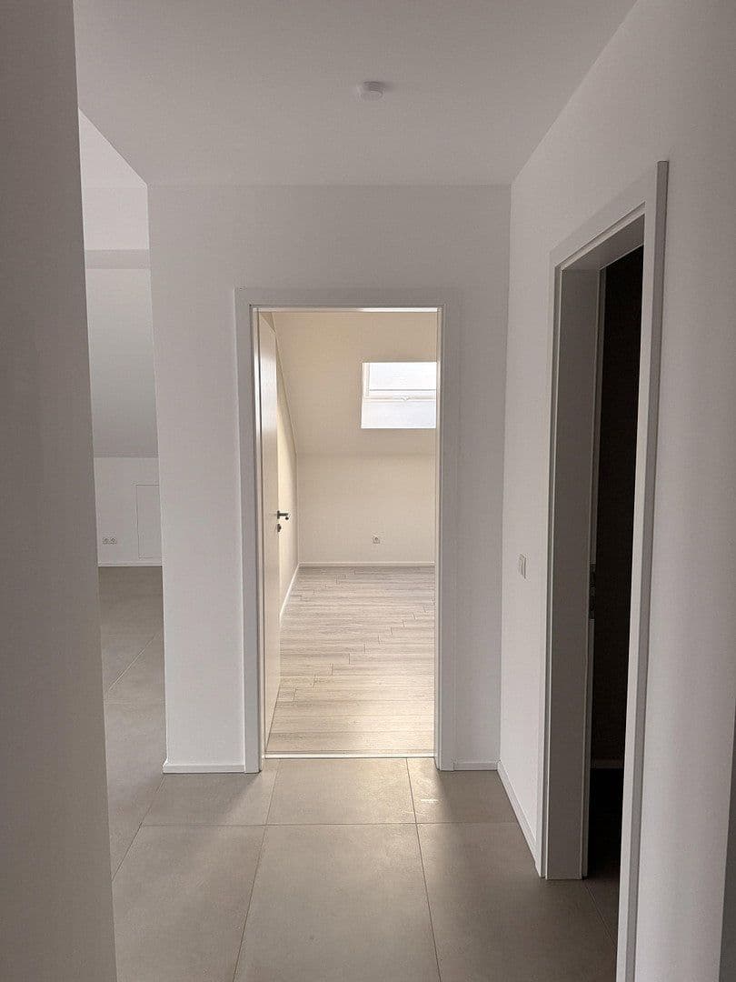 Prenájom bytu 2-izbový 73 m², Hümmerich, Porýnie-Falcko Prenájom bytu 2-izbový 73 m², Hümmerich, Porýnie-Falcko
