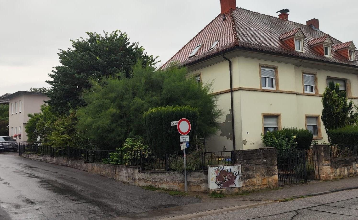 Predaj domu 220 m², pozemok 628 m², Hermannstraße 62, Wörrstadt, Porýnie-Falcko Predaj domu 220 m², pozemok 628 m², Hermannstraße 62, Wörrstadt, Porýnie-Falcko