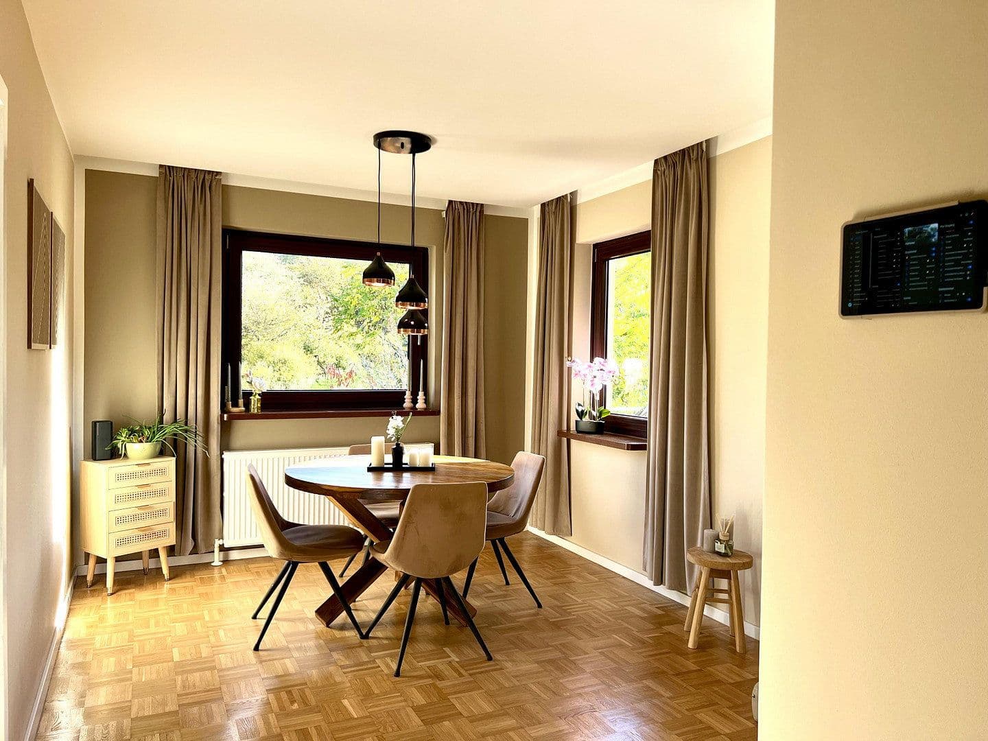 Predaj domu 168 m², pozemok 1.007 m², Taunusstr. 43, Langgöns, Hesensko Predaj domu 168 m², pozemok 1.007 m², Taunusstr. 43, Langgöns, Hesensko