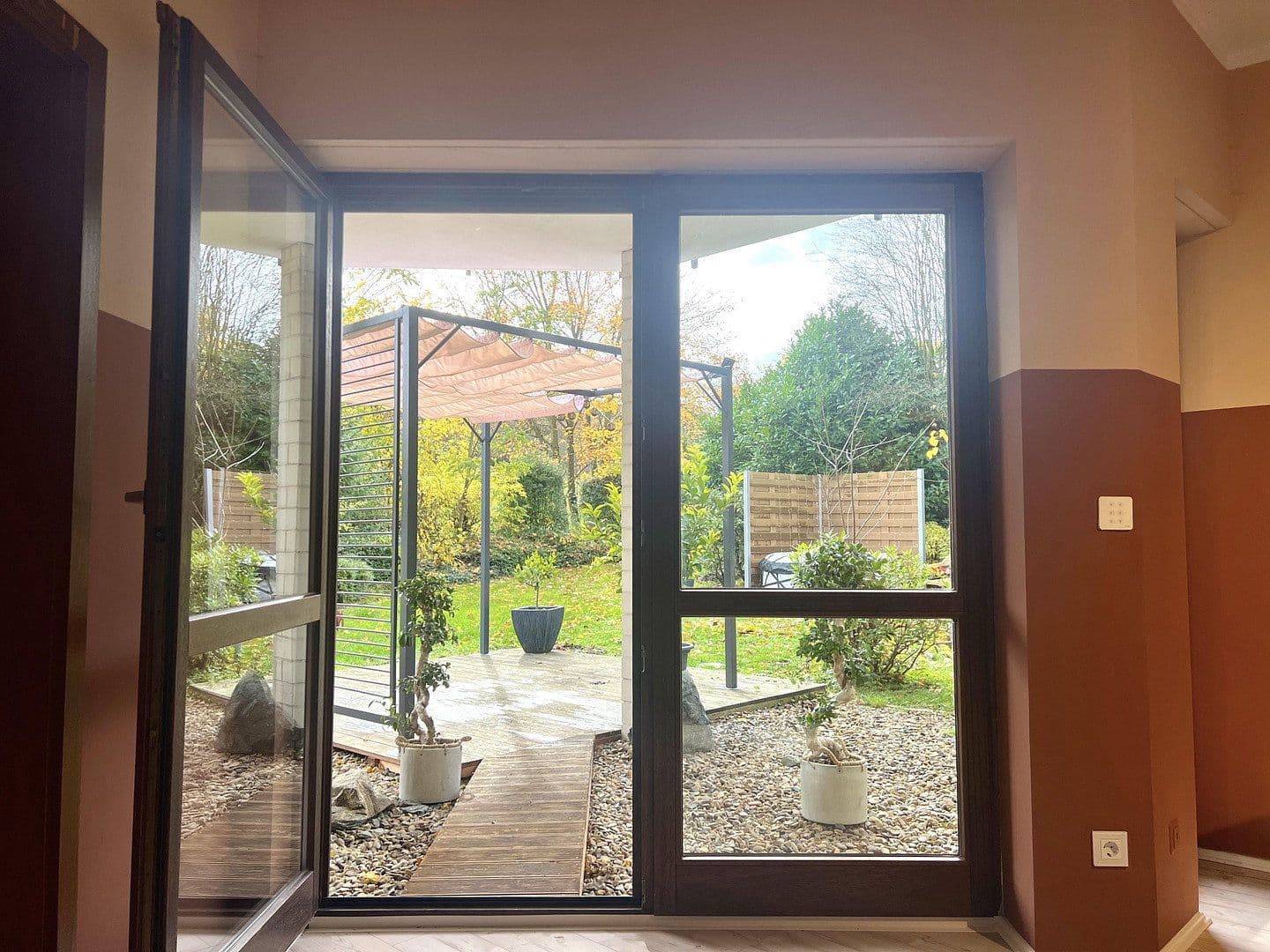 Predaj domu 168 m², pozemok 1.007 m², Taunusstr. 43, Langgöns, Hesensko Predaj domu 168 m², pozemok 1.007 m², Taunusstr. 43, Langgöns, Hesensko