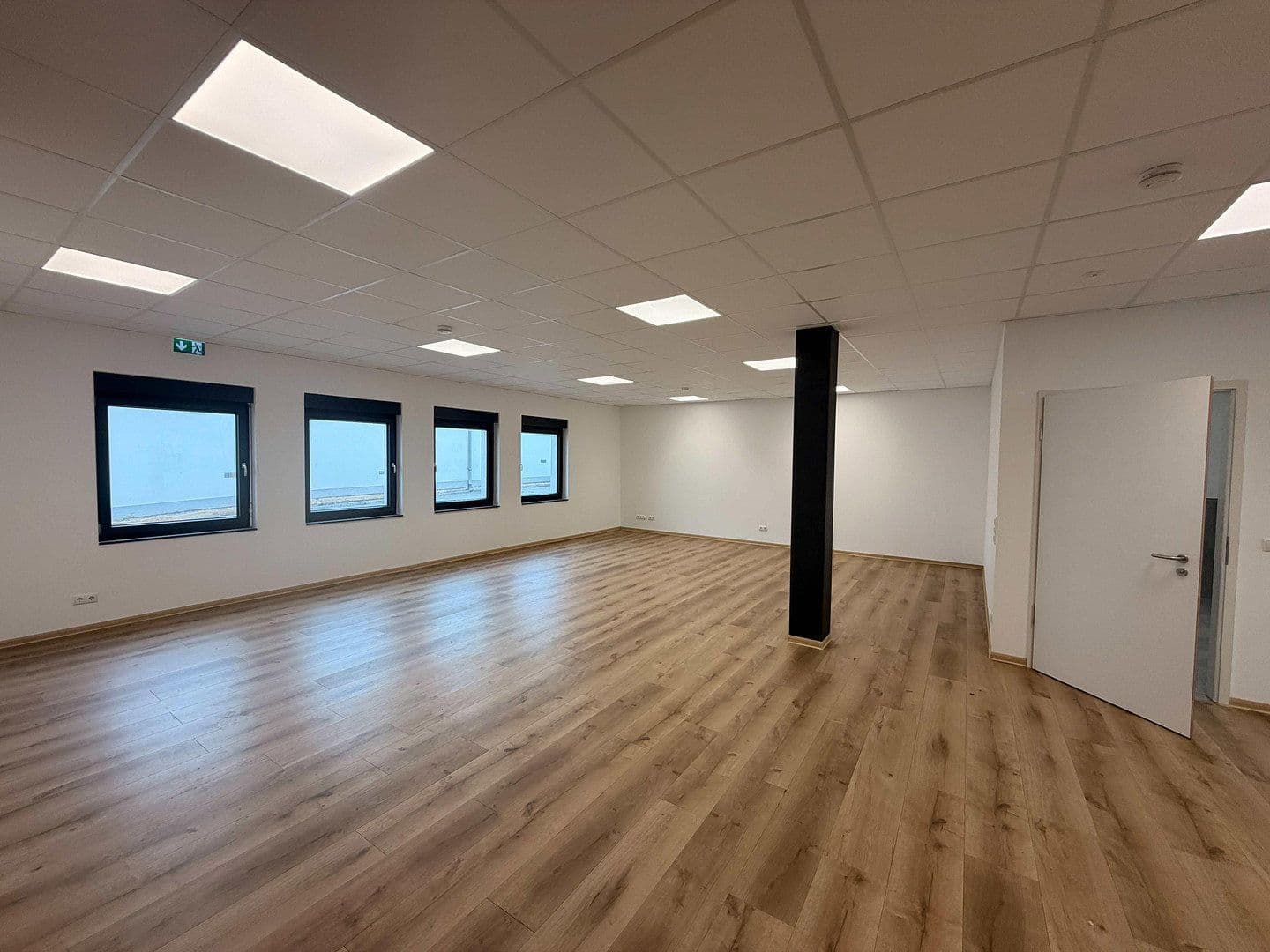 Prenájom kancelárie 407 m², Vallendar, Porýnie-Falcko Prenájom kancelárie 407 m², Vallendar, Porýnie-Falcko