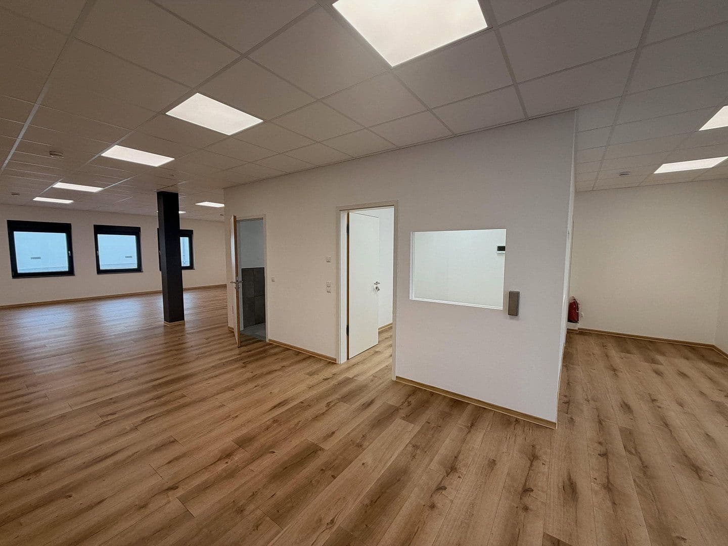 Prenájom kancelárie 407 m², Vallendar, Porýnie-Falcko Prenájom kancelárie 407 m², Vallendar, Porýnie-Falcko
