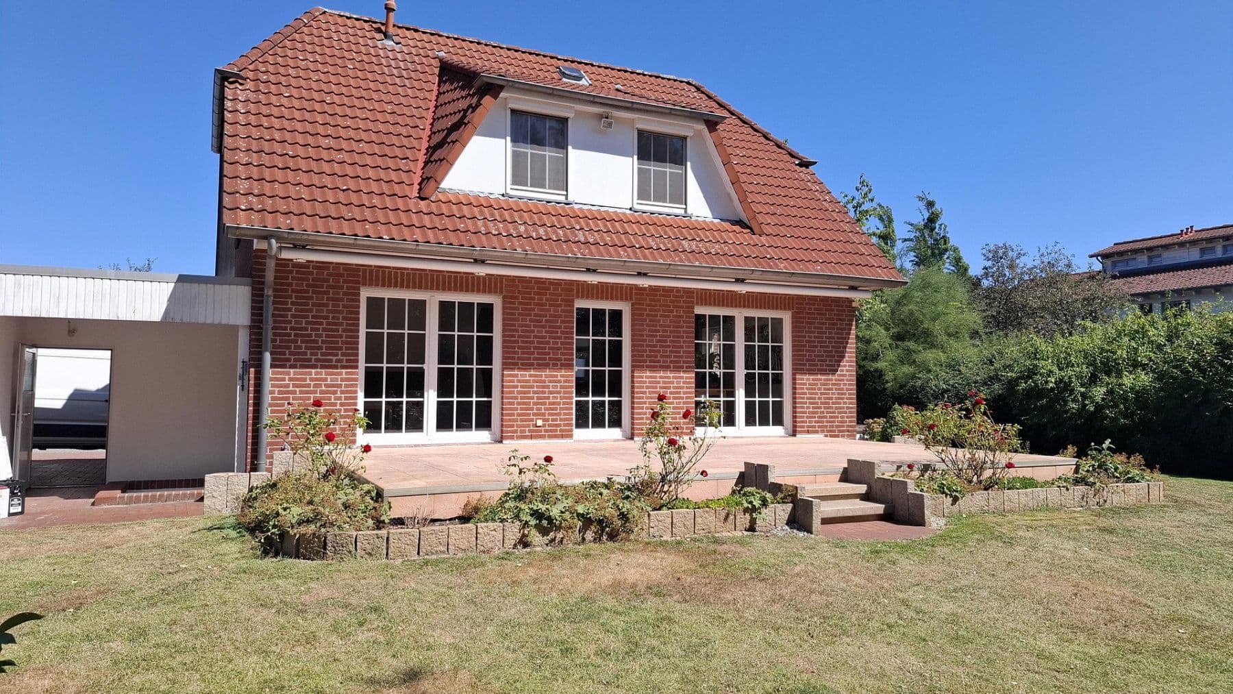 Predaj domu 121 m², pozemok 624 m², Hannover, Dolné Sasko Predaj domu 121 m², pozemok 624 m², Hannover, Dolné Sasko