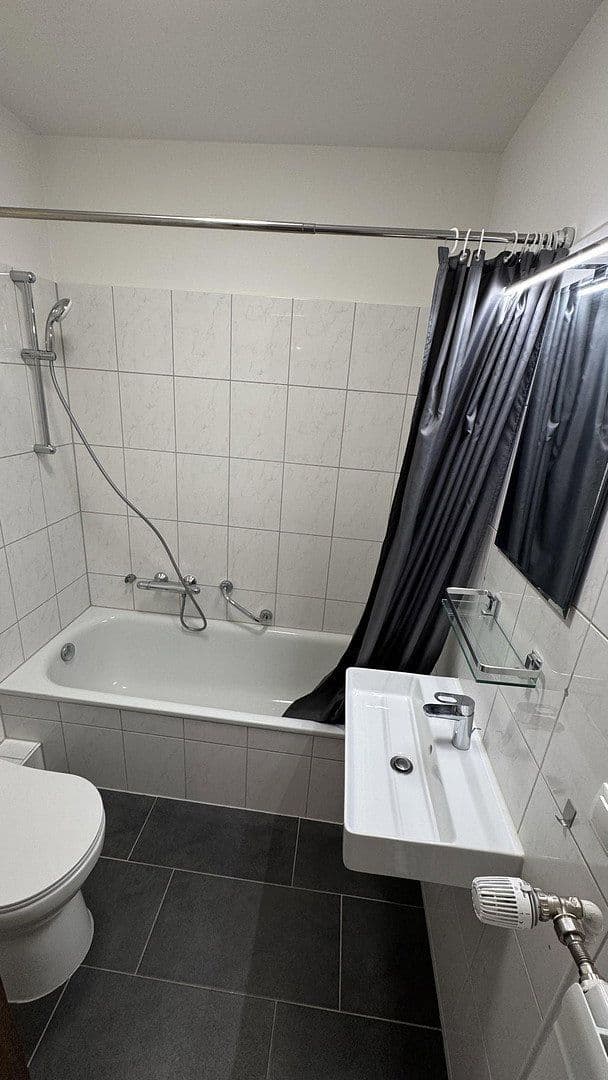 Prenájom bytu 1-izbový 44 m², Nansenstrasse 11, Wiesbaden-Biebrich, Hesensko Prenájom bytu 1-izbový 44 m², Nansenstrasse 11, Wiesbaden-Biebrich, Hesensko