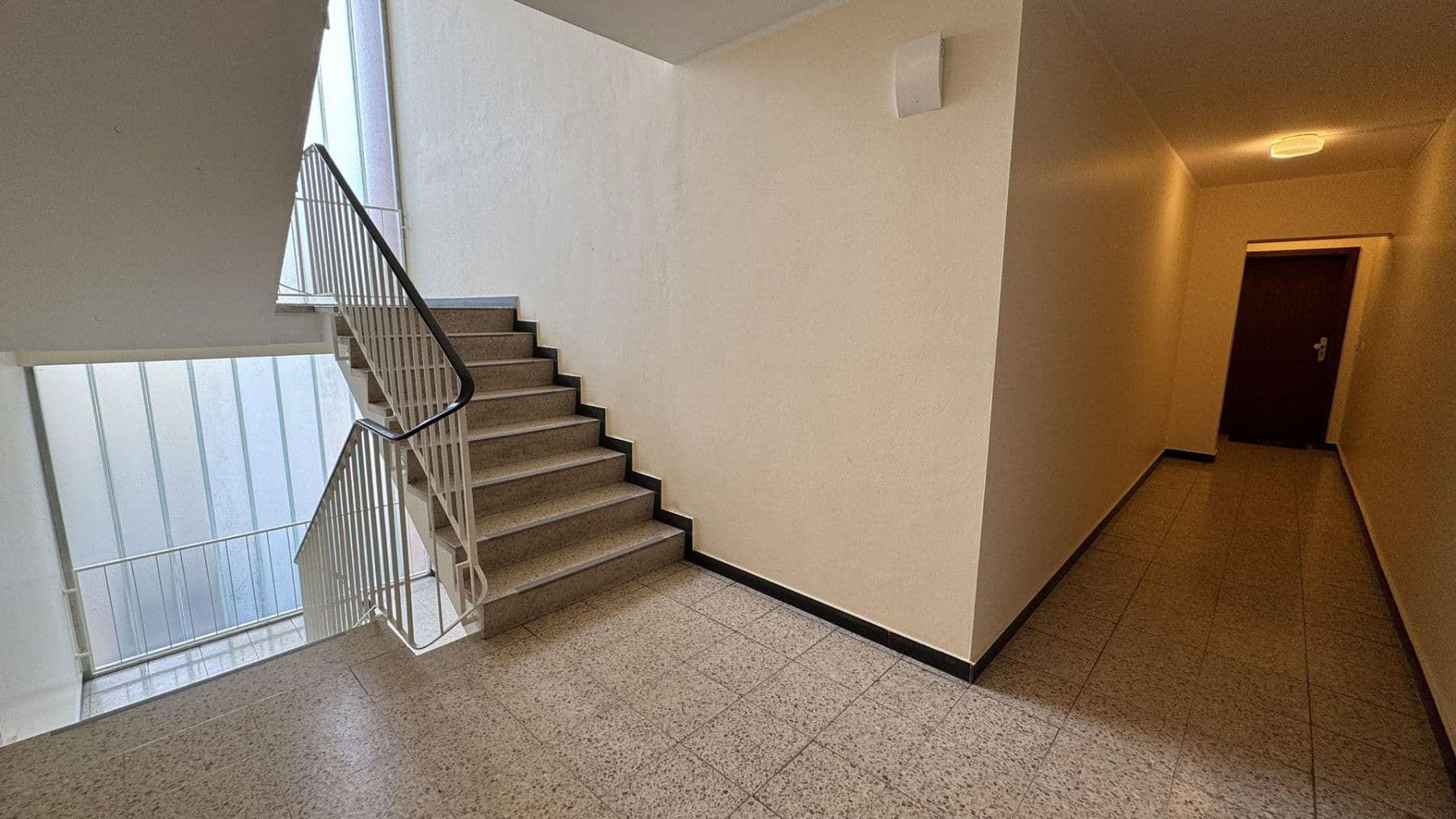 Prenájom bytu 1-izbový 44 m², Nansenstrasse 11, Wiesbaden-Biebrich, Hesensko Prenájom bytu 1-izbový 44 m², Nansenstrasse 11, Wiesbaden-Biebrich, Hesensko