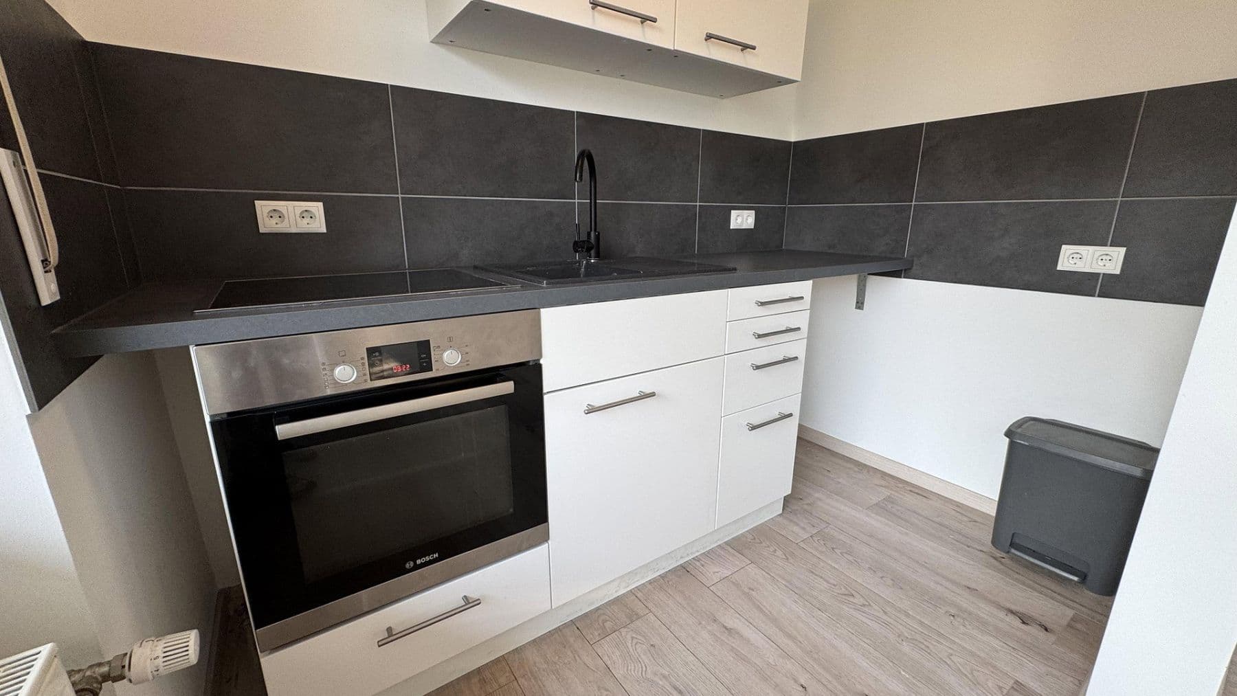 Prenájom bytu 1-izbový 44 m², Nansenstrasse 11, Wiesbaden-Biebrich, Hesensko Prenájom bytu 1-izbový 44 m², Nansenstrasse 11, Wiesbaden-Biebrich, Hesensko