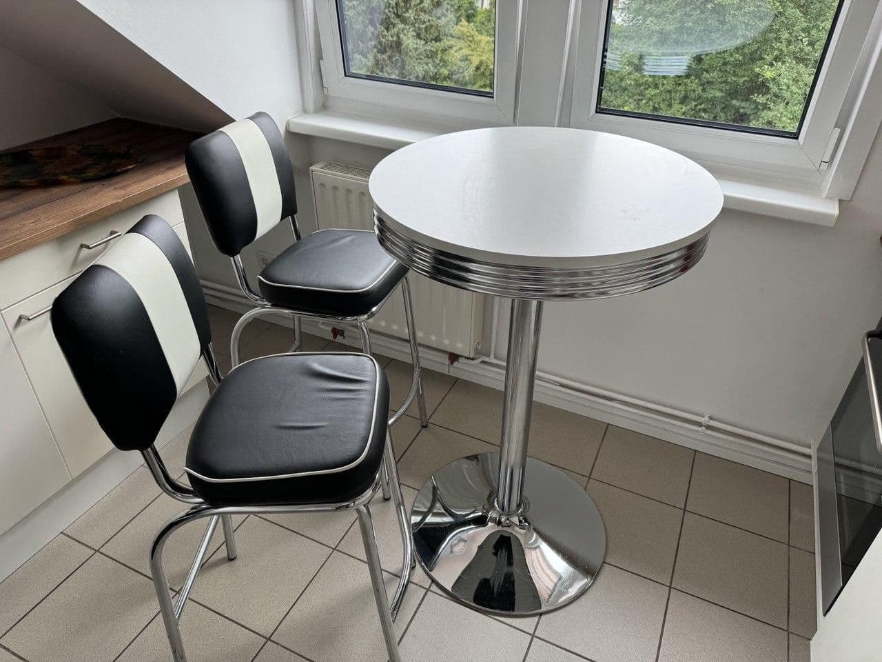 Prenájom bytu 2-izbový 50 m², Berlin, Berlín Prenájom bytu 2-izbový 50 m², Berlin, Berlín