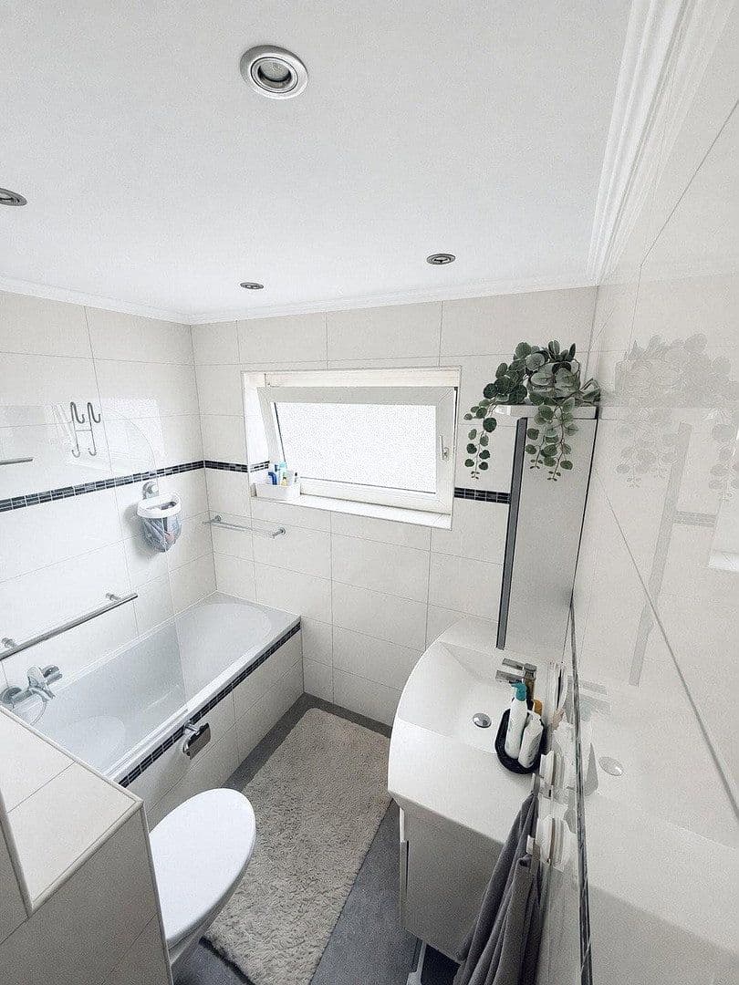Predaj bytu 4-izbový 81 m², Frechen, Severné Porýnie - Westfálsko Predaj bytu 4-izbový 81 m², Frechen, Severné Porýnie - Westfálsko