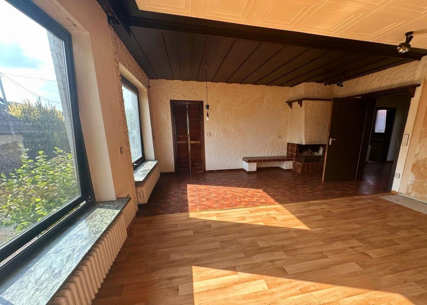 Predaj domu 244 m², pozemok 816 m², Allee 18, Neustadt bei Coburg, Bavorsko Predaj domu 244 m², pozemok 816 m², Allee 18, Neustadt bei Coburg, Bavorsko