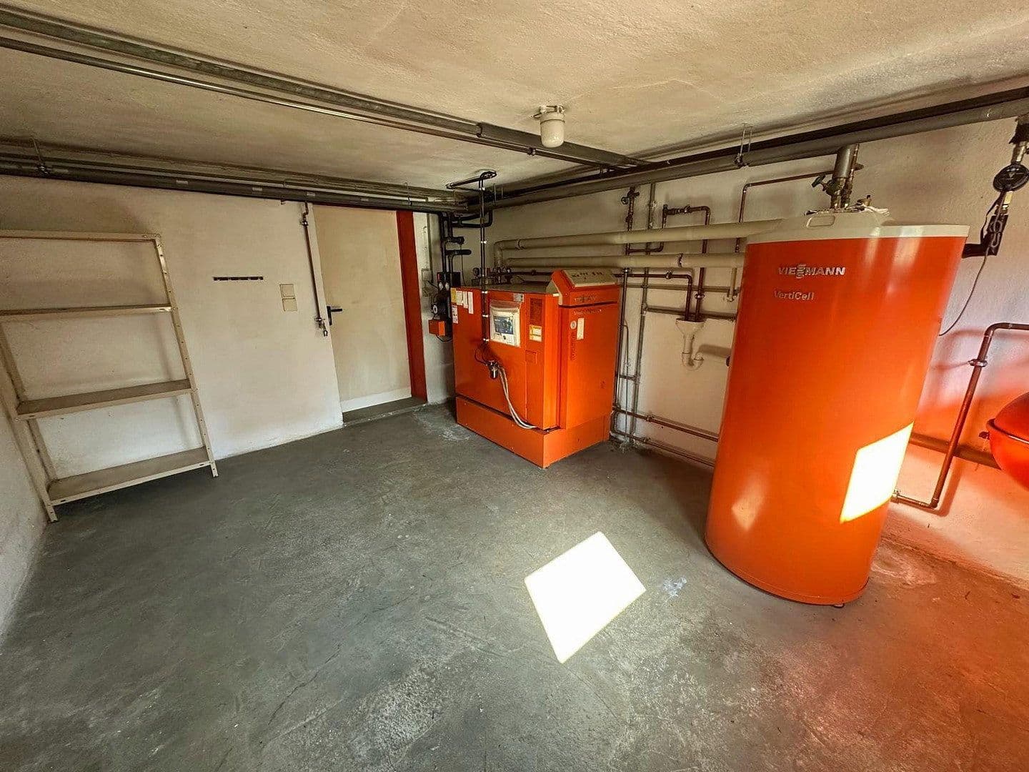 Predaj domu 244 m², pozemok 816 m², Allee 18, Neustadt bei Coburg, Bavorsko Predaj domu 244 m², pozemok 816 m², Allee 18, Neustadt bei Coburg, Bavorsko