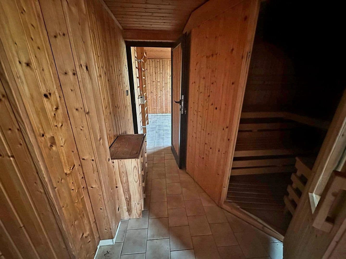 Predaj domu 244 m², pozemok 816 m², Allee 18, Neustadt bei Coburg, Bavorsko Predaj domu 244 m², pozemok 816 m², Allee 18, Neustadt bei Coburg, Bavorsko