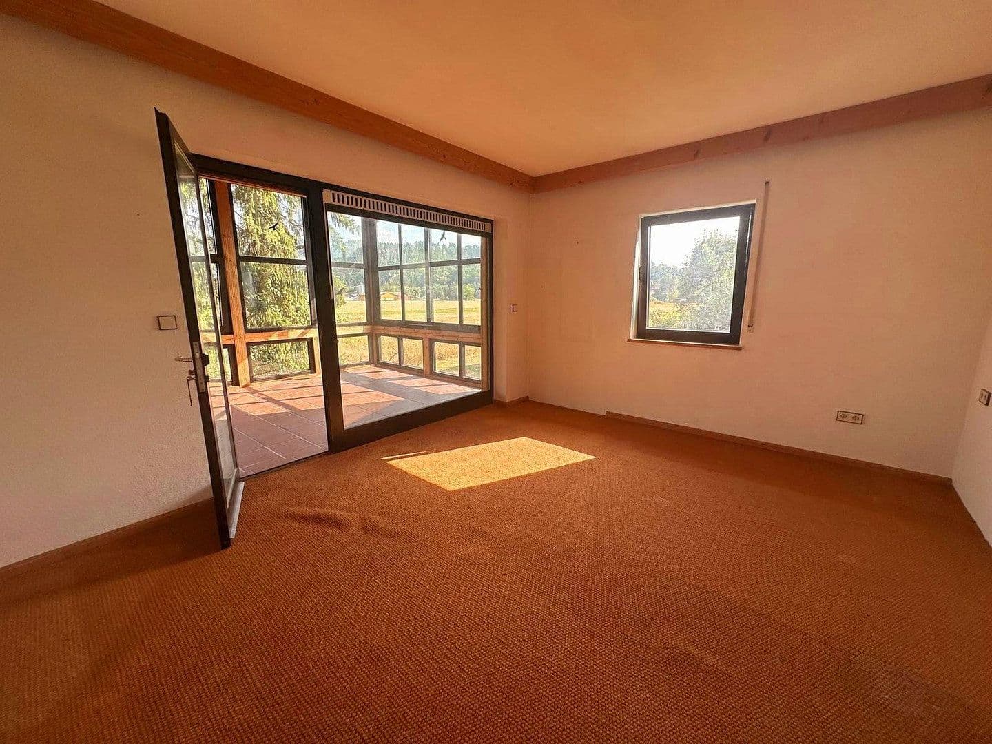 Predaj domu 244 m², pozemok 816 m², Allee 18, Neustadt bei Coburg, Bavorsko Predaj domu 244 m², pozemok 816 m², Allee 18, Neustadt bei Coburg, Bavorsko