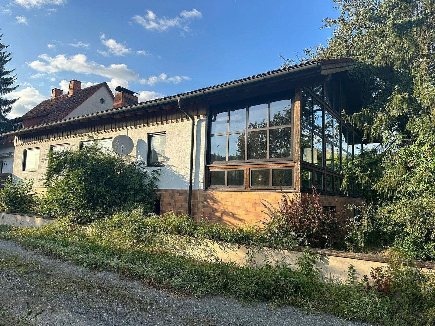 Predaj domu 244 m², pozemok 816 m², Allee 18, Neustadt bei Coburg, Bavorsko Predaj domu 244 m², pozemok 816 m², Allee 18, Neustadt bei Coburg, Bavorsko