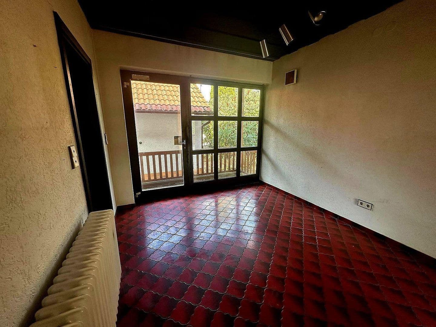Predaj domu 244 m², pozemok 816 m², Allee 18, Neustadt bei Coburg, Bavorsko Predaj domu 244 m², pozemok 816 m², Allee 18, Neustadt bei Coburg, Bavorsko
