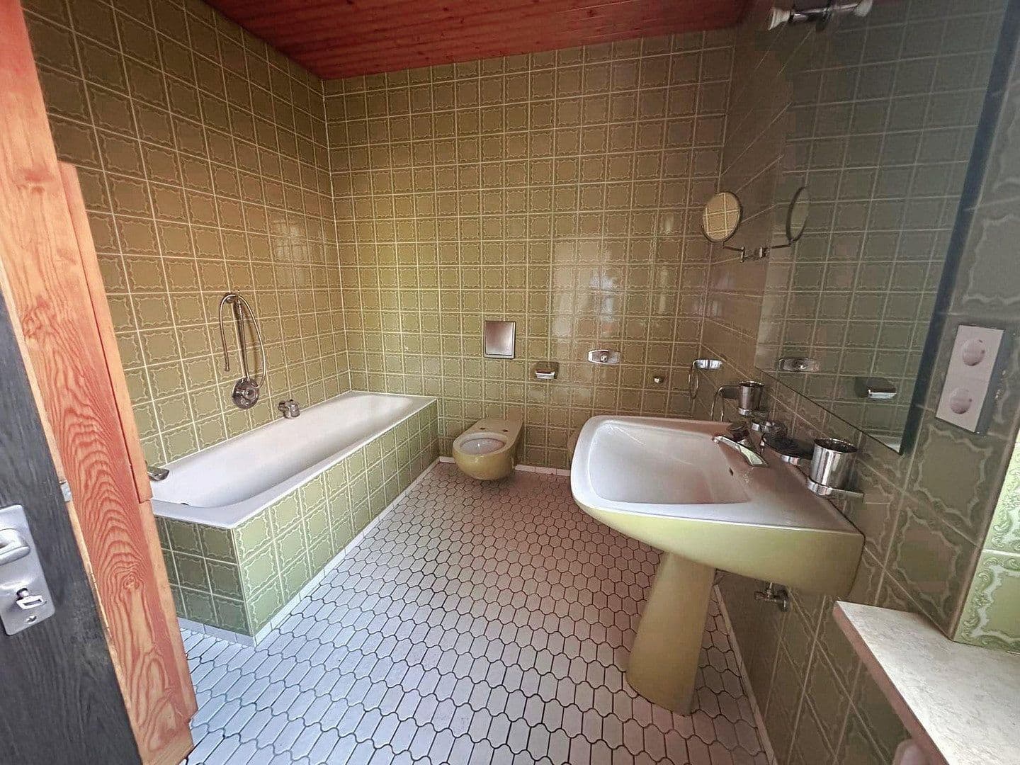 Predaj domu 244 m², pozemok 816 m², Allee 18, Neustadt bei Coburg, Bavorsko Predaj domu 244 m², pozemok 816 m², Allee 18, Neustadt bei Coburg, Bavorsko