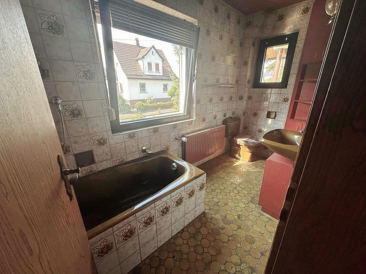 Predaj domu 244 m², pozemok 816 m², Allee 18, Neustadt bei Coburg, Bavorsko Predaj domu 244 m², pozemok 816 m², Allee 18, Neustadt bei Coburg, Bavorsko