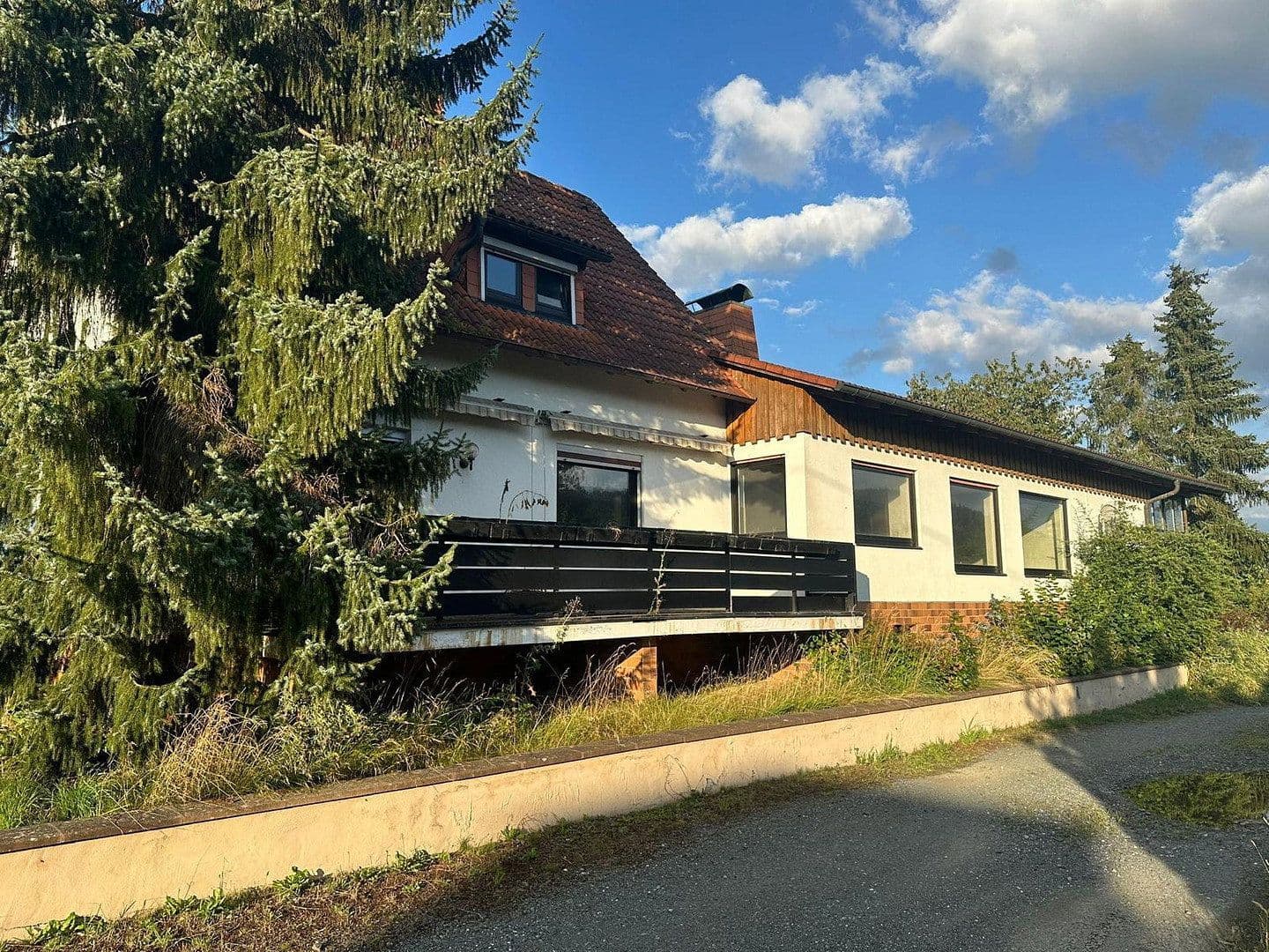 Predaj domu 244 m², pozemok 816 m², Allee 18, Neustadt bei Coburg, Bavorsko Predaj domu 244 m², pozemok 816 m², Allee 18, Neustadt bei Coburg, Bavorsko