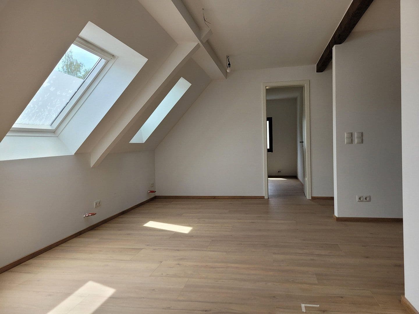 Prenájom bytu 3-izbový 90 m², Alfter, Severné Porýnie - Westfálsko Prenájom bytu 3-izbový 90 m², Alfter, Severné Porýnie - Westfálsko