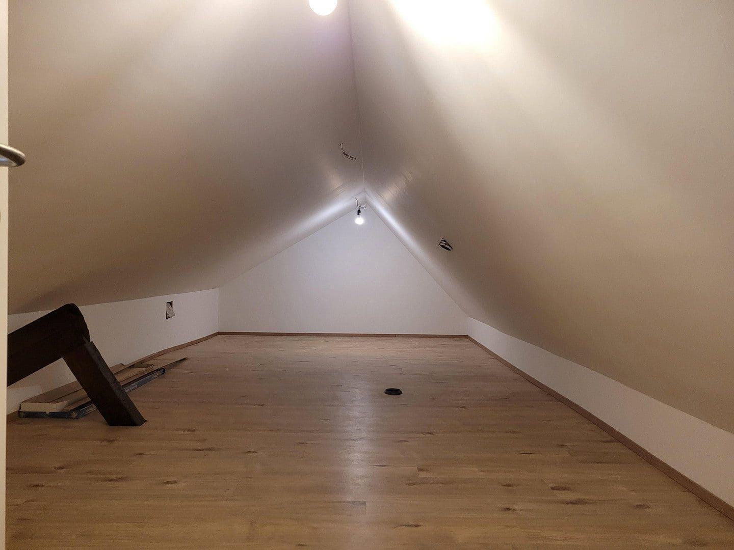 Prenájom bytu 3-izbový 90 m², Alfter, Severné Porýnie - Westfálsko Prenájom bytu 3-izbový 90 m², Alfter, Severné Porýnie - Westfálsko