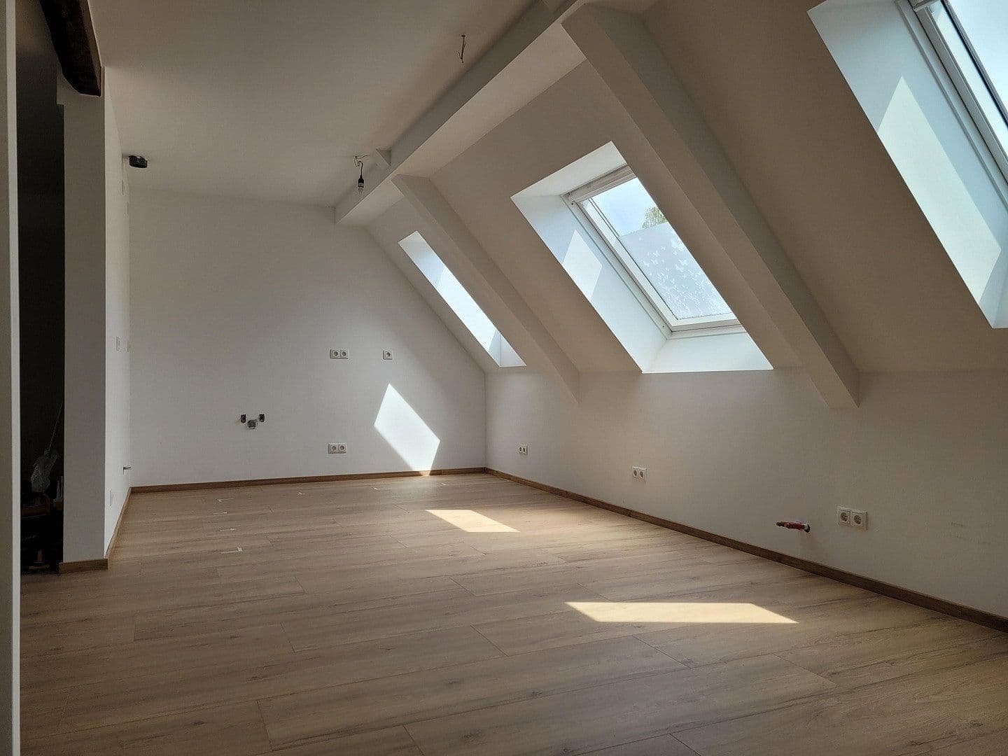 Prenájom bytu 3-izbový 90 m², Alfter, Severné Porýnie - Westfálsko Prenájom bytu 3-izbový 90 m², Alfter, Severné Porýnie - Westfálsko