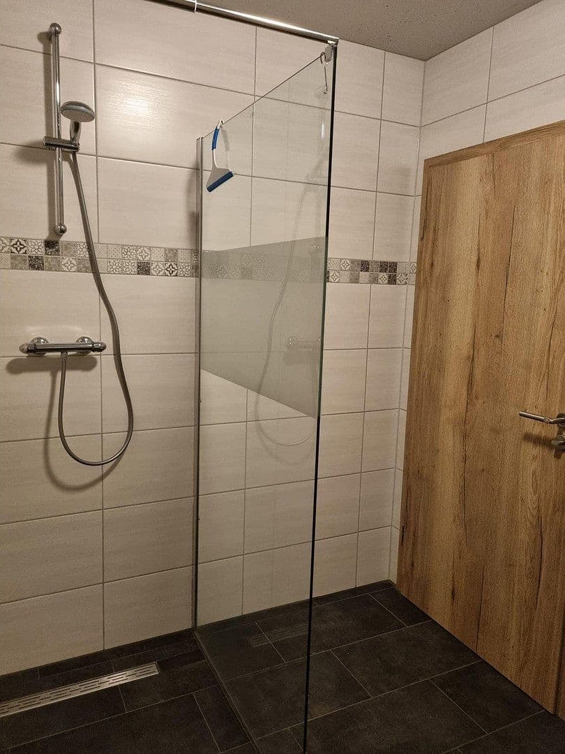 Predaj domu 300 m², pozemok 2.764 m², Altenkirchen (Westerwald), Porýnie-Falcko Predaj domu 300 m², pozemok 2.764 m², Altenkirchen (Westerwald), Porýnie-Falcko