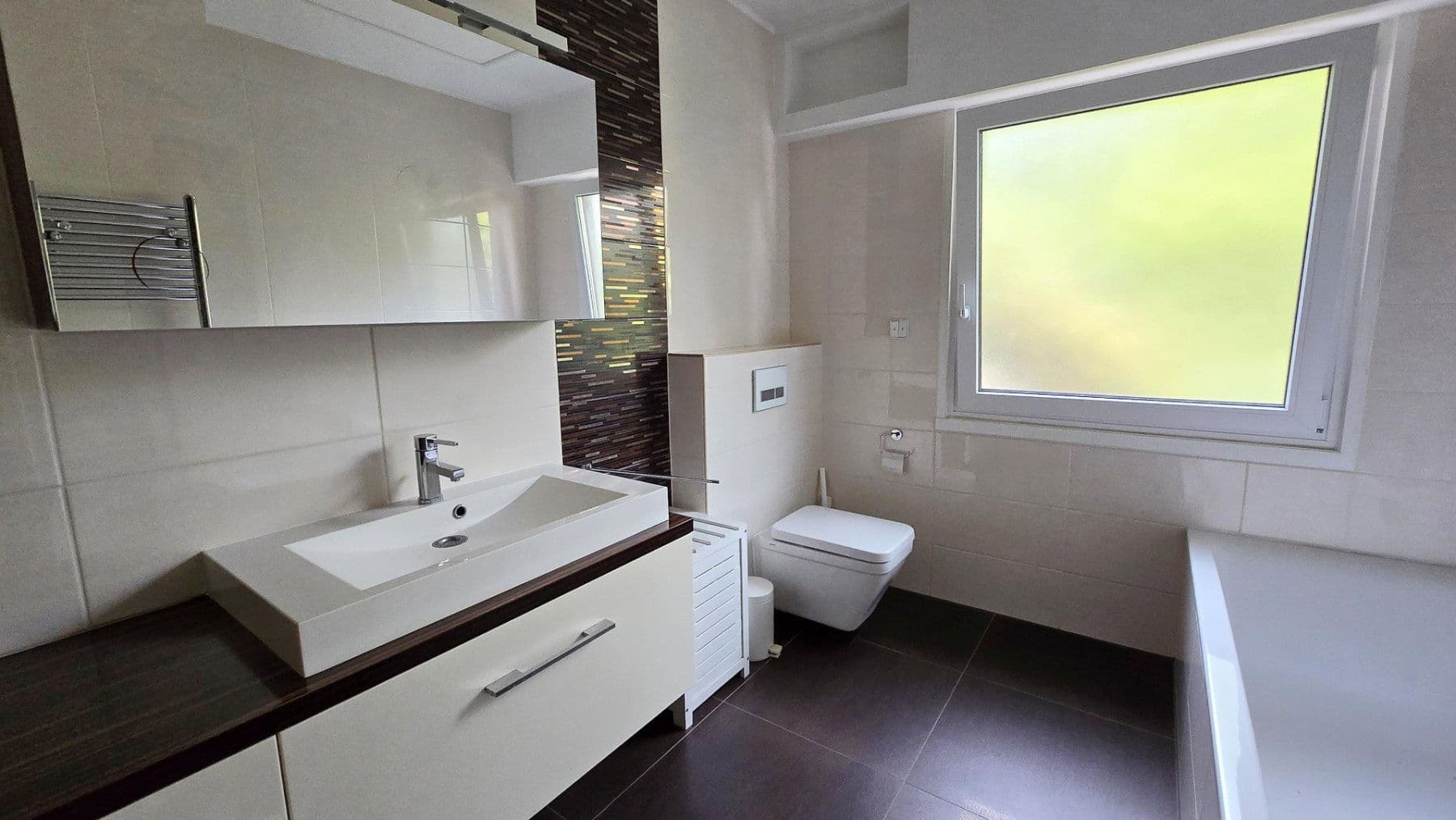 Predaj domu 220 m², pozemok 429 m², Meckenheim, Severné Porýnie - Westfálsko Predaj domu 220 m², pozemok 429 m², Meckenheim, Severné Porýnie - Westfálsko