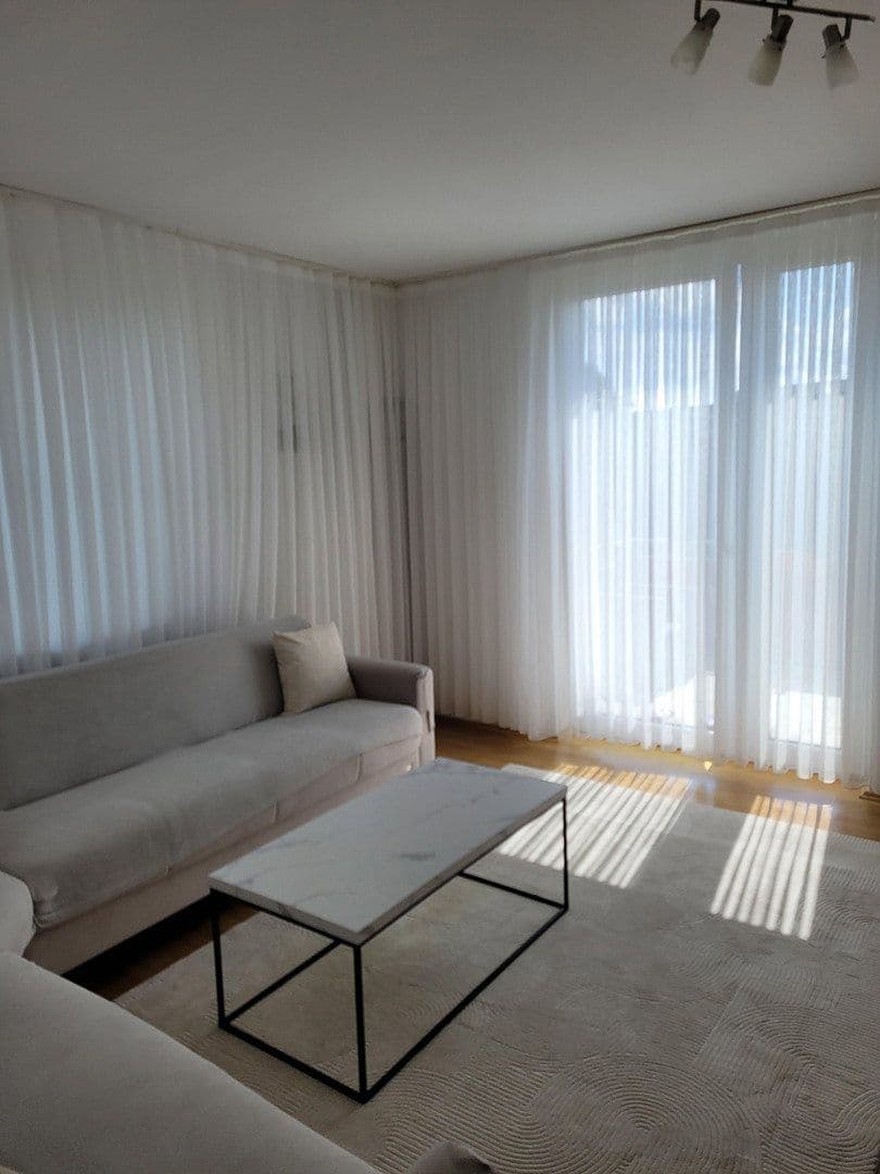Prenájom bytu 4-izbový 121 m², Hauptstraße 44, Buxtehude, Dolné Sasko Prenájom bytu 4-izbový 121 m², Hauptstraße 44, Buxtehude, Dolné Sasko