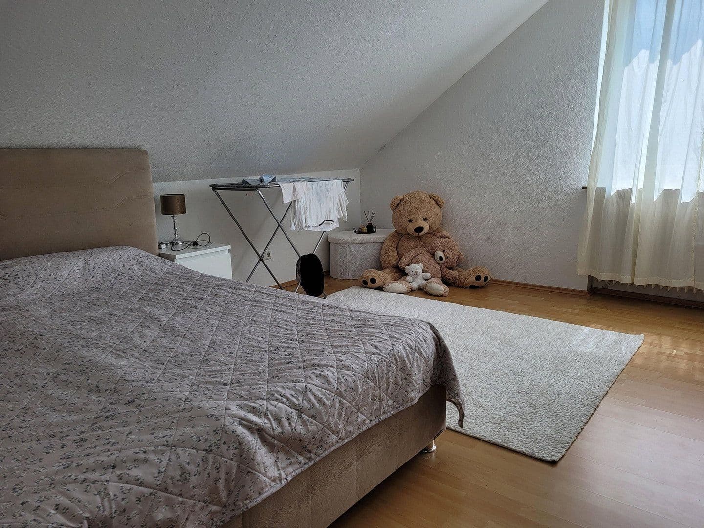 Prenájom bytu 4-izbový 121 m², Hauptstraße 44, Buxtehude, Dolné Sasko Prenájom bytu 4-izbový 121 m², Hauptstraße 44, Buxtehude, Dolné Sasko