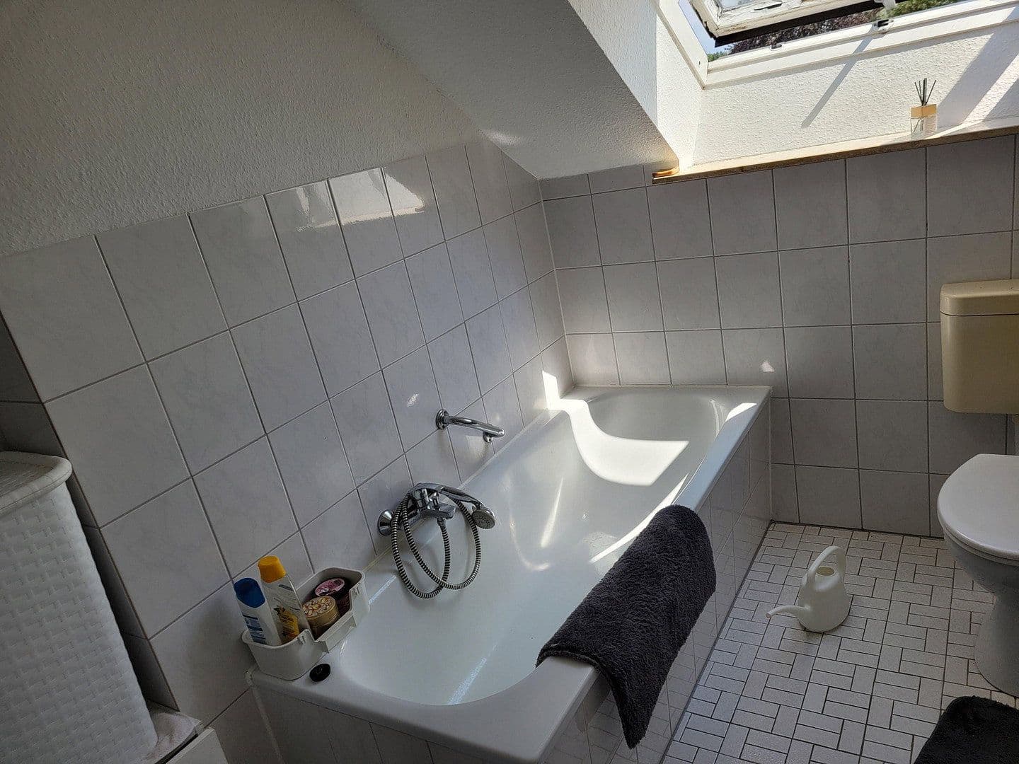 Prenájom bytu 4-izbový 121 m², Hauptstraße 44, Buxtehude, Dolné Sasko Prenájom bytu 4-izbový 121 m², Hauptstraße 44, Buxtehude, Dolné Sasko