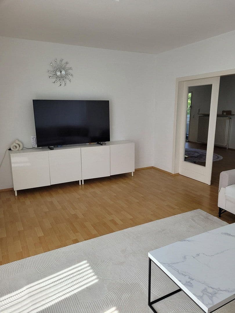 Prenájom bytu 4-izbový 121 m², Hauptstraße 44, Buxtehude, Dolné Sasko Prenájom bytu 4-izbový 121 m², Hauptstraße 44, Buxtehude, Dolné Sasko