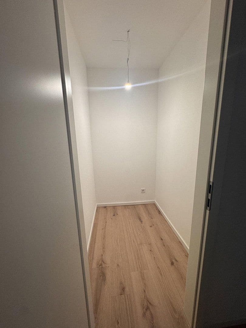 Prenájom bytu 2-izbový 65 m², Kreuzsteinstraße 7-9, Nürnberg, Bavorsko Prenájom bytu 2-izbový 65 m², Kreuzsteinstraße 7-9, Nürnberg, Bavorsko