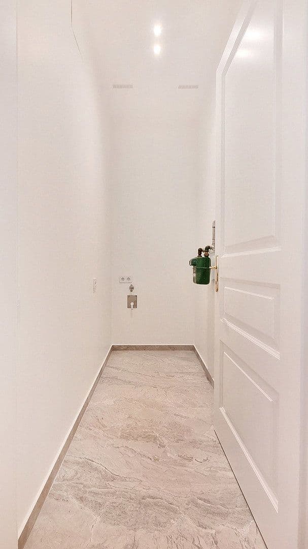 Predaj bytu 3-izbový 70 m², Wien, Viedeň Predaj bytu 3-izbový 70 m², Wien, Viedeň