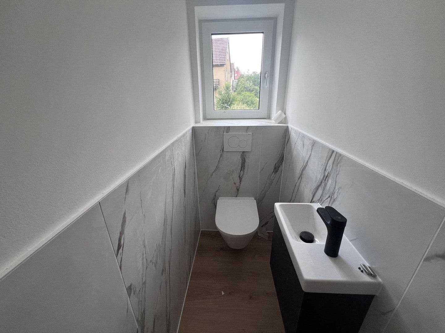 Prenájom bytu 3-izbový 105 m², Im Schießgärtle 17, Stuttgart, Bádensko-Wurttembersko Prenájom bytu 3-izbový 105 m², Im Schießgärtle 17, Stuttgart, Bádensko-Wurttembersko