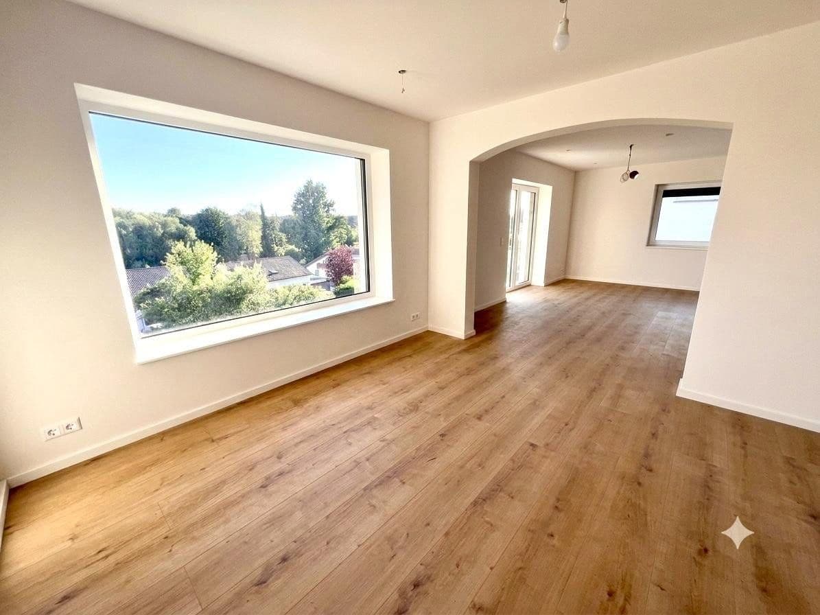 Prenájom bytu 3-izbový 105 m², Im Schießgärtle 17, Stuttgart, Bádensko-Wurttembersko Prenájom bytu 3-izbový 105 m², Im Schießgärtle 17, Stuttgart, Bádensko-Wurttembersko
