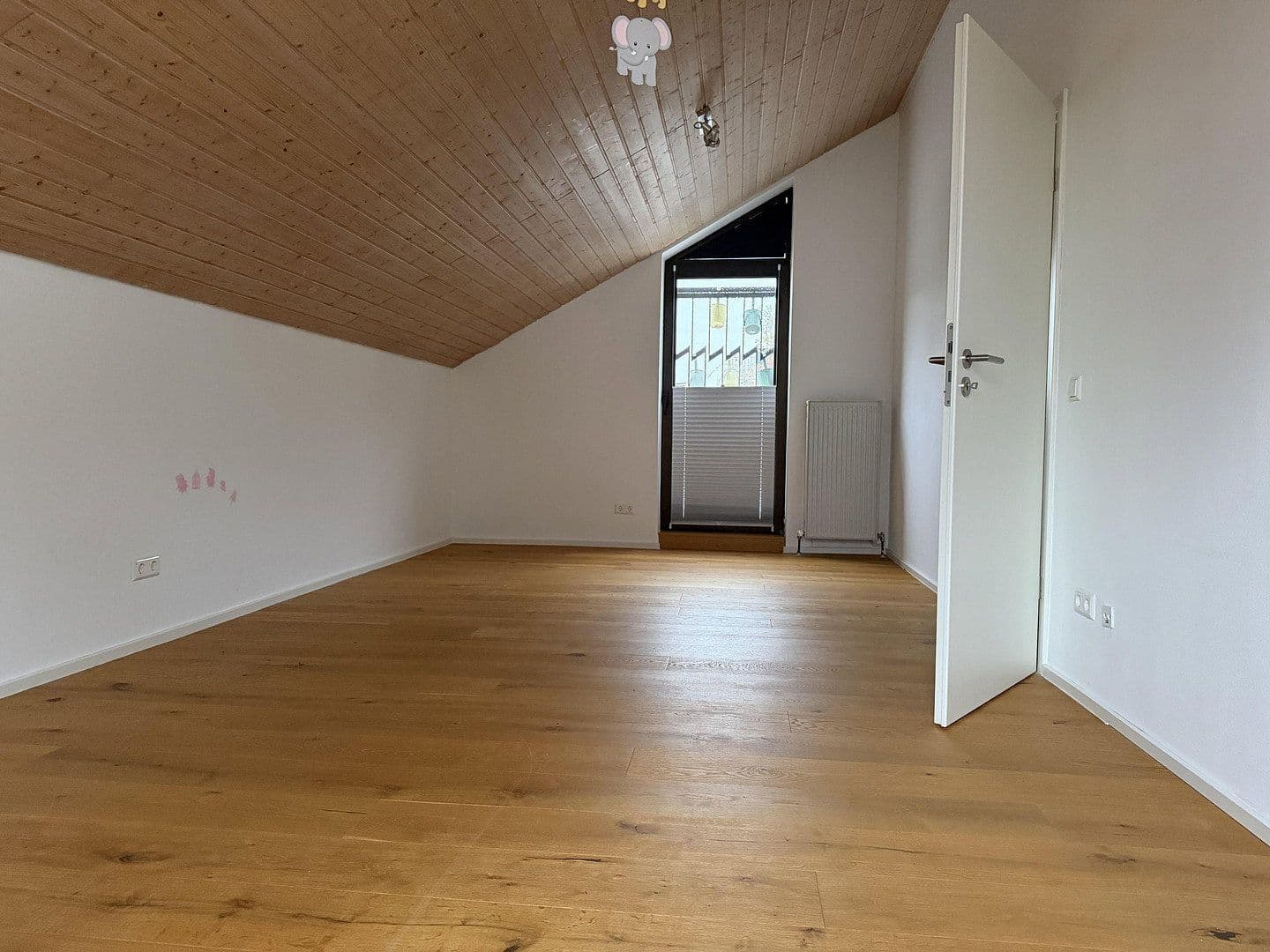 Predaj bytu 3-izbový 150 m², Möckmühl, Bádensko-Wurttembersko Predaj bytu 3-izbový 150 m², Möckmühl, Bádensko-Wurttembersko