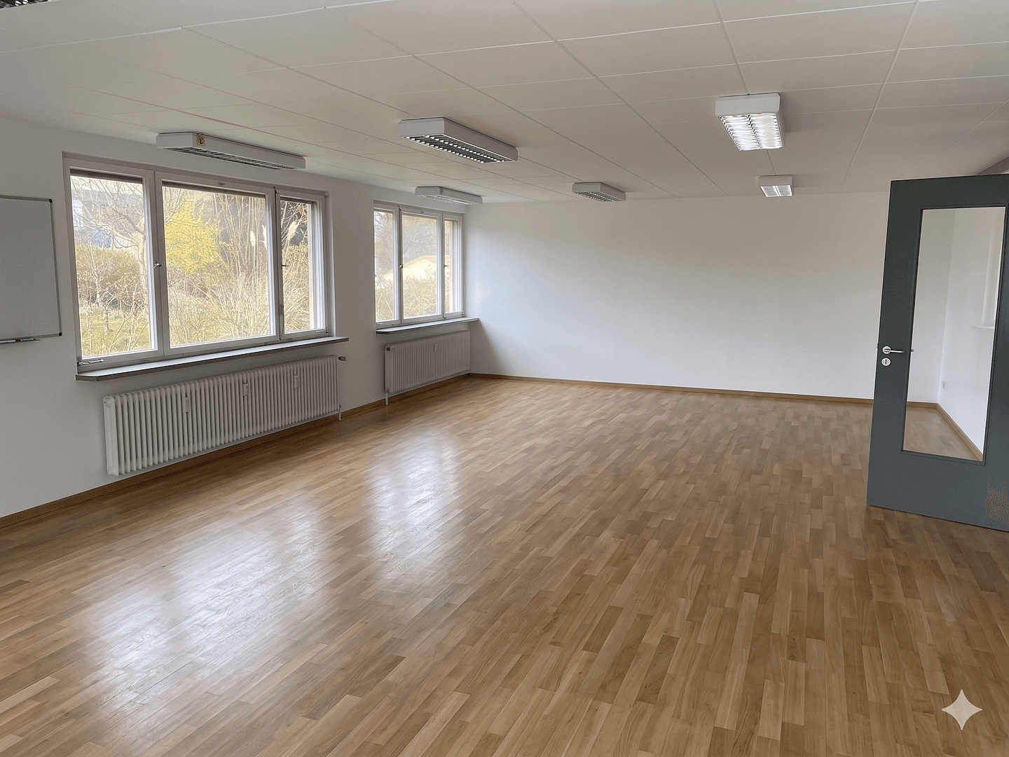 Prenájom kancelárie 530 m², Klingleweg 8, Meersburg, Bádensko-Wurttembersko Prenájom kancelárie 530 m², Klingleweg 8, Meersburg, Bádensko-Wurttembersko